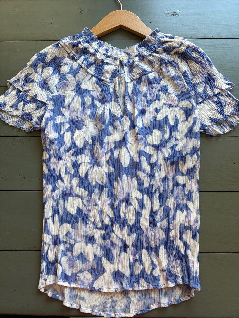 RAILS Kamila Crinkle Top Blue Amaranth Floral Ruffle Collar/Flutter Sleeve Sz S